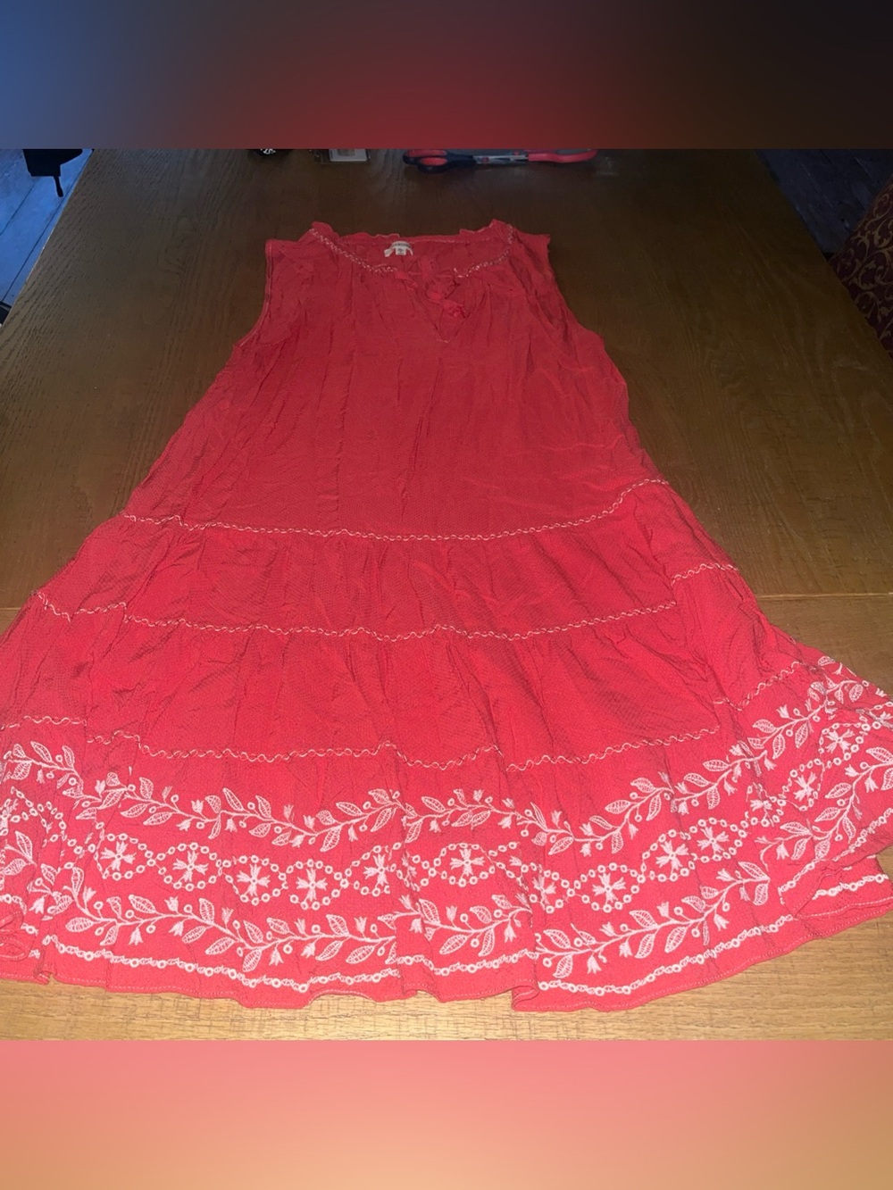Max Studio XL Red & White Floral Boho V-Neck Sleeveless Embroidered Dress